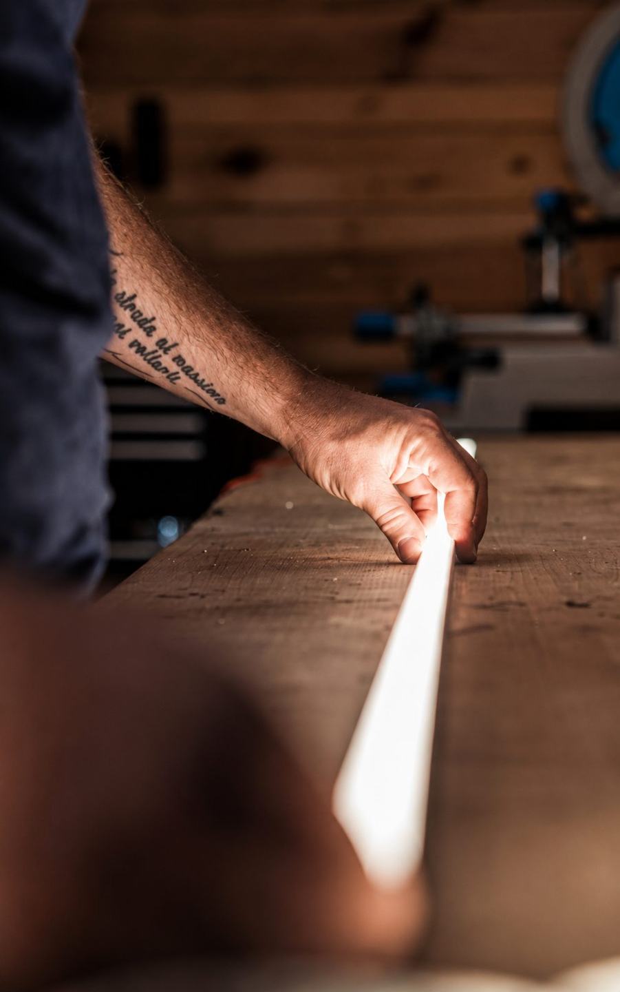 L'atelier Alpine Lighting, Jérémy Fonteneau-Gasperoni au travail