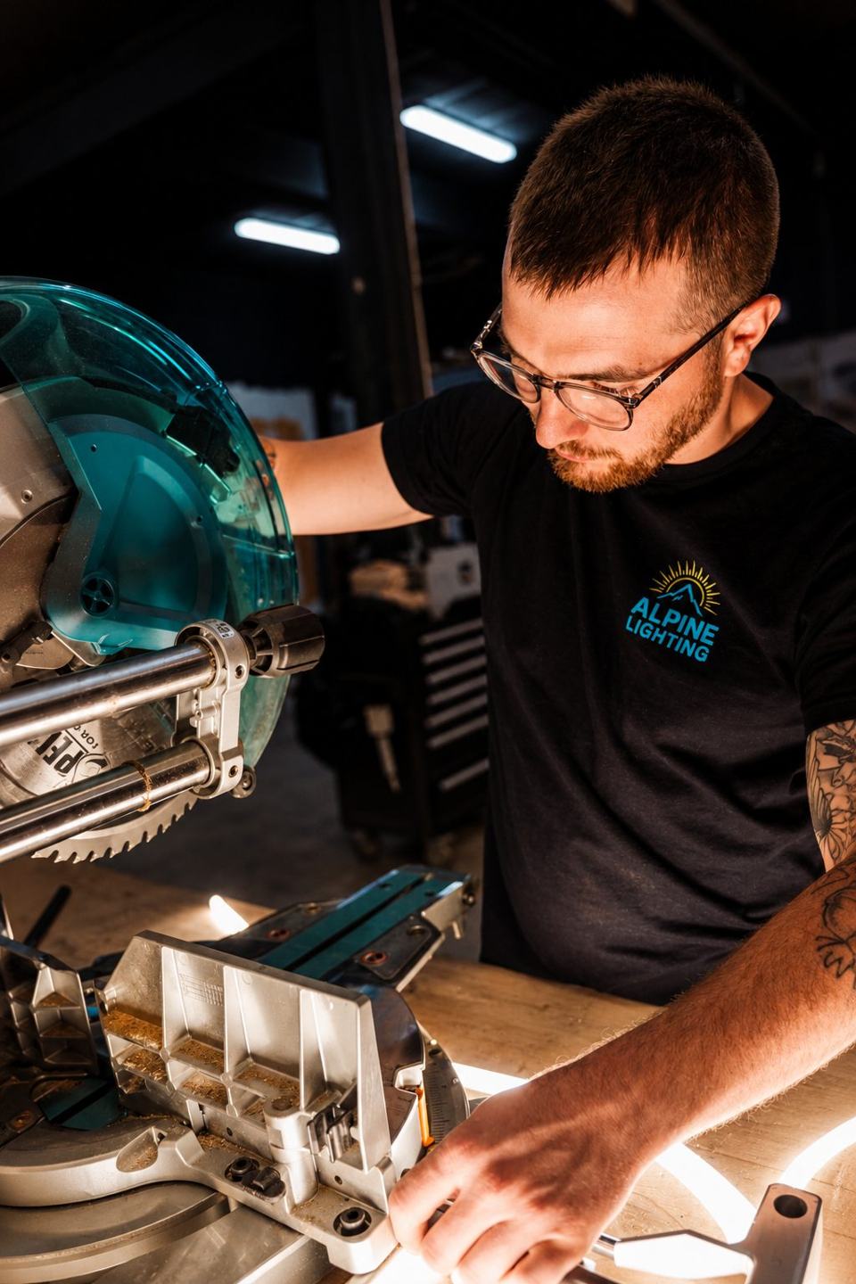 L'atelier Alpine Lighting, Jérémy Fonteneau-Gasperoni au travail