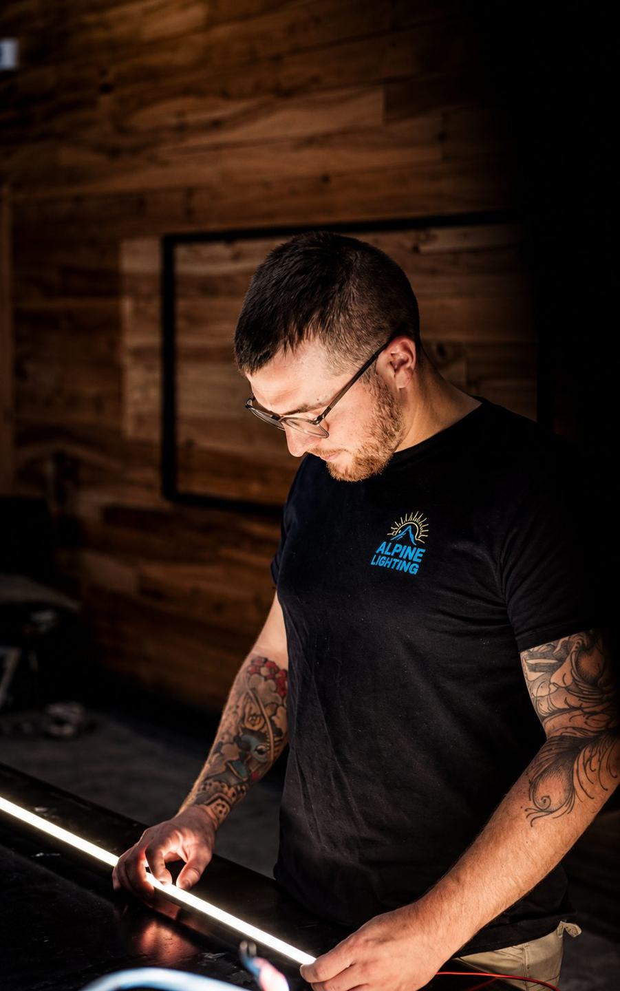 L'atelier Alpine Lighting, Jérémy Fonteneau-Gasperoni au travail
